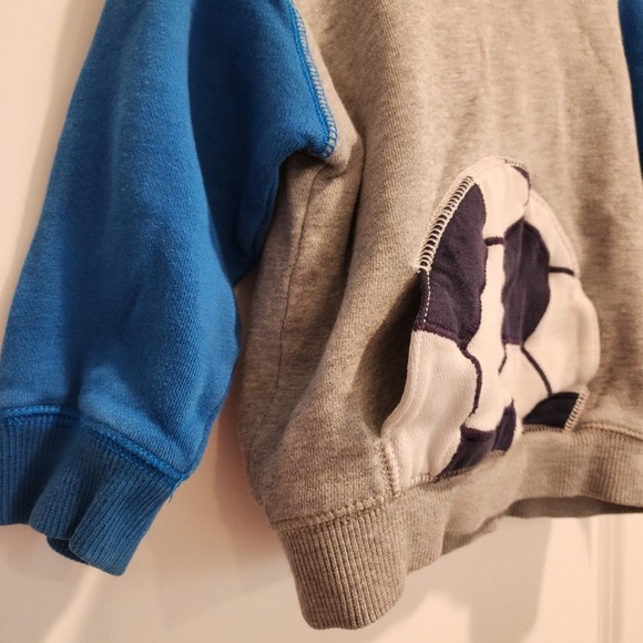 Kid's 2T Gymboree Soccer Ball Hoodie Sweatshirt Gray Blue Graphic Pullover
FIFA - Picture 7 of 16